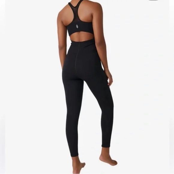 Free People Movement Black Free Style One-Piece Workout Jumpsuit NWT size XS/S - Picture 2 of 7